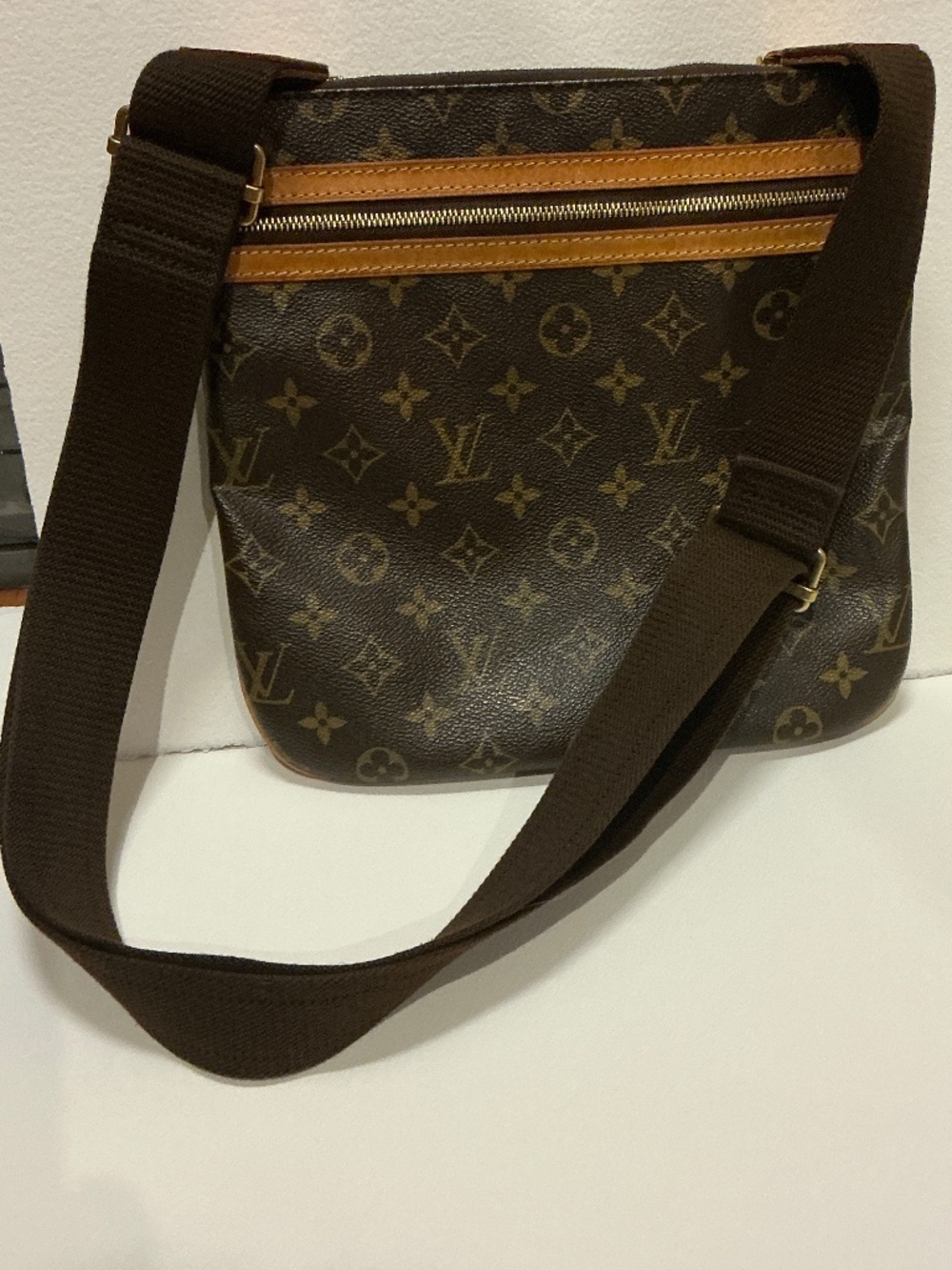 Louis Vuitton Pochette Bosphore Crossbody Bag - Monogram Canvas - Picture 2 of 16